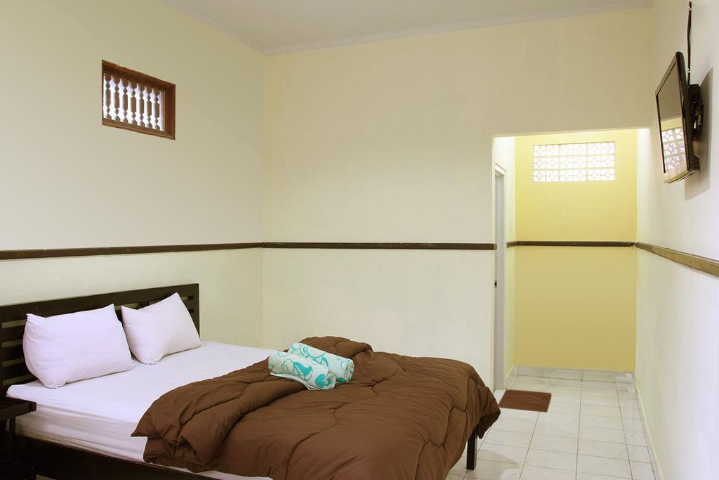 Cinthya Guest House Legian  Room photo